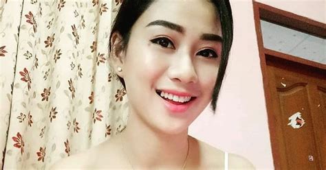 bokep tante brondong|Bokep Indo Tante Live Hobinya Main Sama Brondong